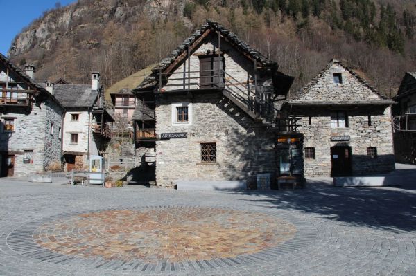 Clicca per vedere l'immagine alla massima grandezza