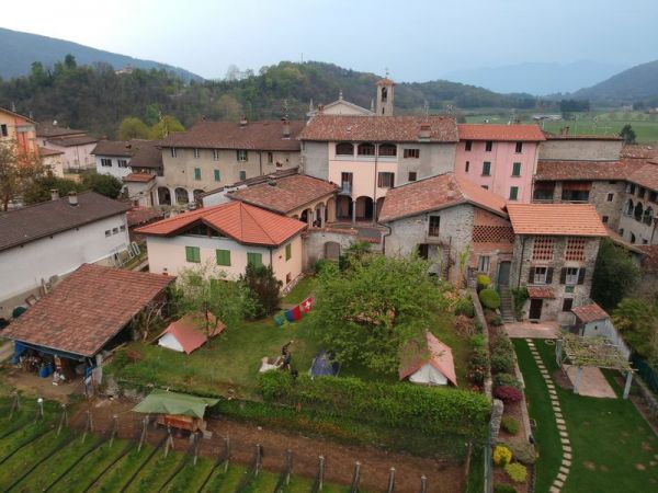 Clicca per vedere l'immagine alla massima grandezza